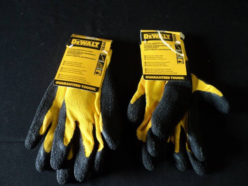 lot 9920 image: (2) pair DeWalt Rubber coated gripper gloves, size Large