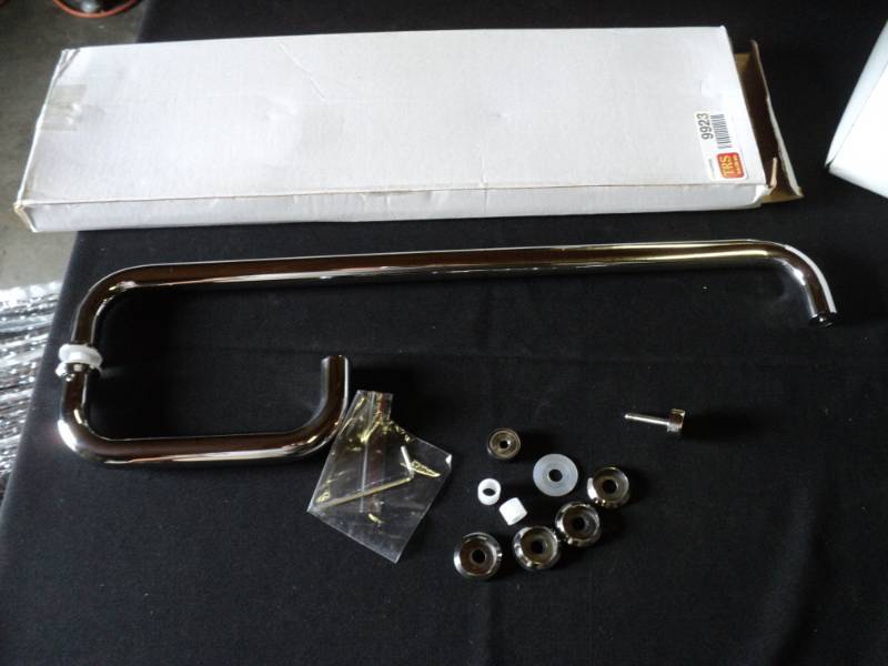 lot 9923 image: Handle towel bar for 38 thick glass shower door- open box no mounting hardware included