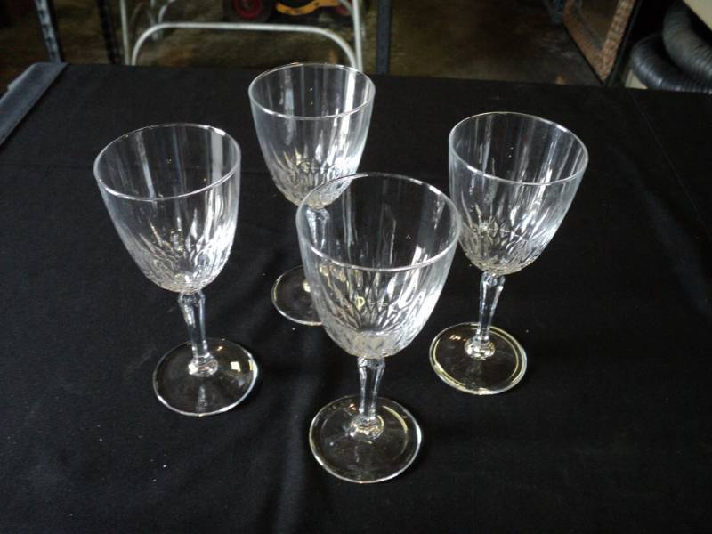 lot 9992 image: (4) ct lot glass stemware