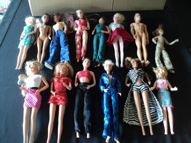 lot 10001 image: (14) ct mixed lot Barbie Style dolls, assorted styles and clothing