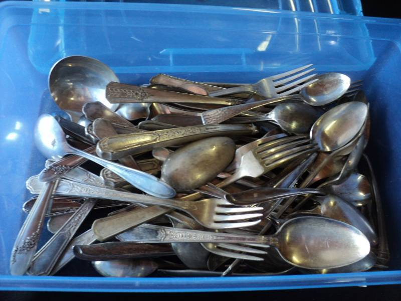 lot 10027 image: Lot of Silver plate replacement flatware pieces, Oneida, Rogers and more