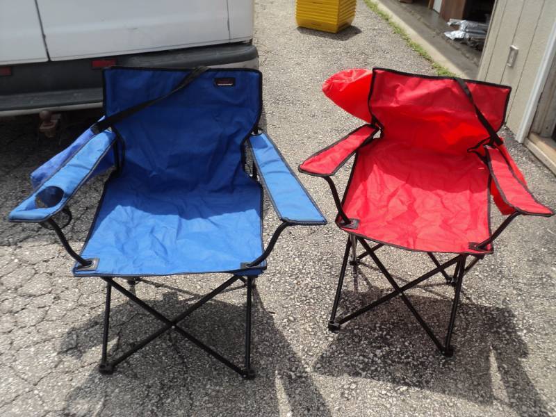 lot 10031 image: (2) ct. lot folding camp chairs