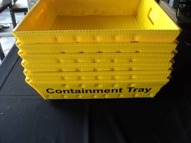 lot 10042 image: (6) ct lot Yellow Containment tray, 17 x 17 x 4
