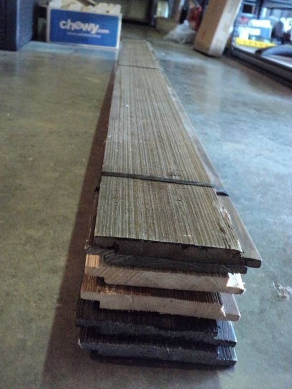 lot 10055 image: (6) ct lot wooden trim boards, assortment of colors, 5-12 x 6