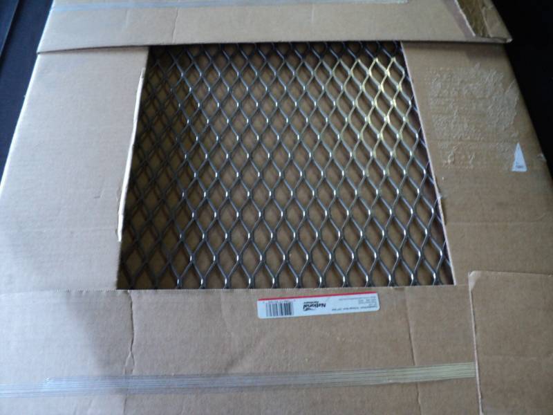 lot 10074 image: (1) National Hardware Expanded Steel Panel 24 x 24, 13 gauge, 34 grid, Plain Steel finish