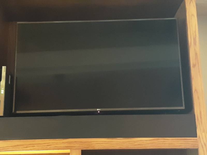 lot 6710 image: LG 48 Inch Tv