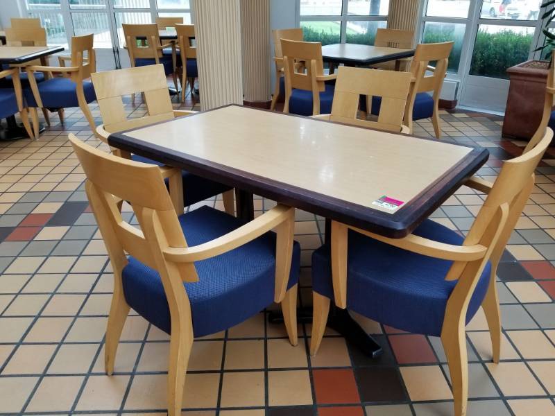 lot 6794 image: 52in x 30in Restaurant Table With 4 Chairs