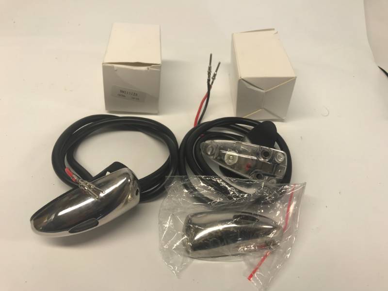 lot 3085 image: T-H MARINE LOW PROFILE BULLET NAV LIGHTS