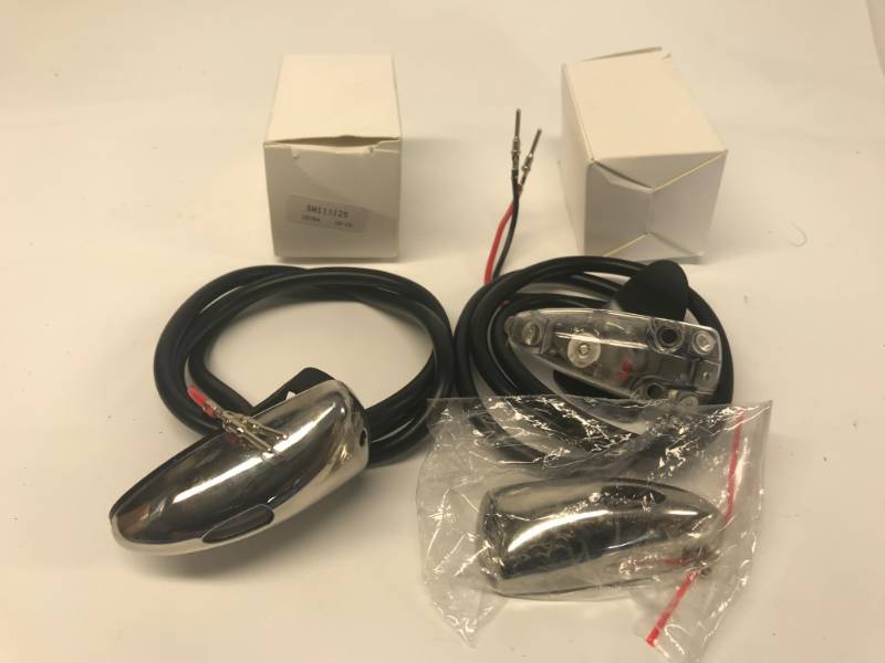 lot 3098 image: T-H MARINE LOW PROFILE BULLET NAV LIGHTS