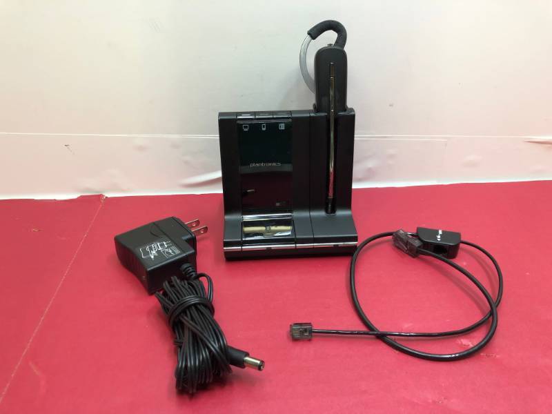 lot 3191 image: PLANTRONICS WIRELESS HEADSET