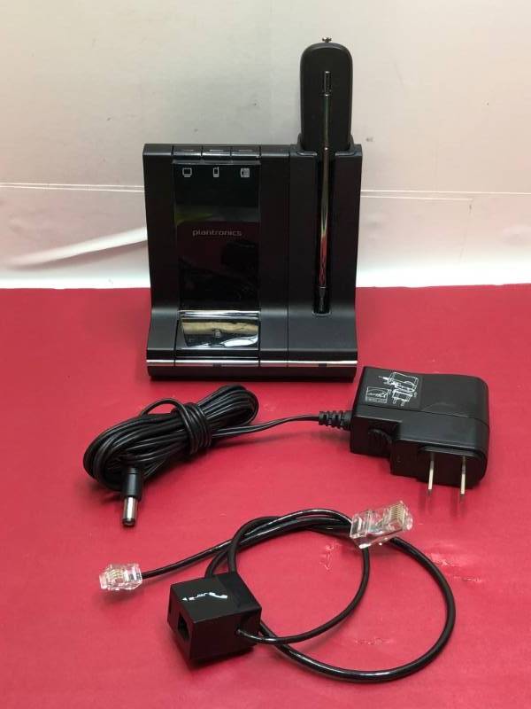 lot 3192 image: PLANTRONICS WIRELESS HEADSET