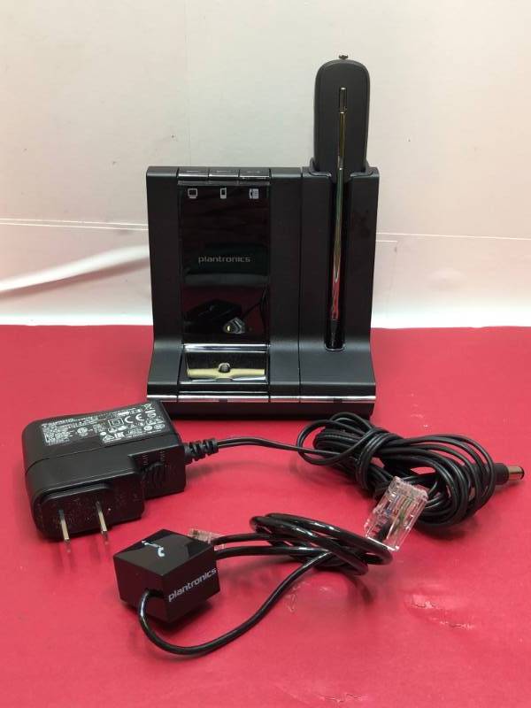 lot 3195 image: PLANTRONICS WIRELESS HEADSET