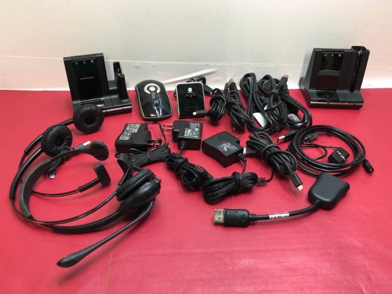 lot 3197 image: MIX LOT OF PLANTRONICS HEADSET PARTS