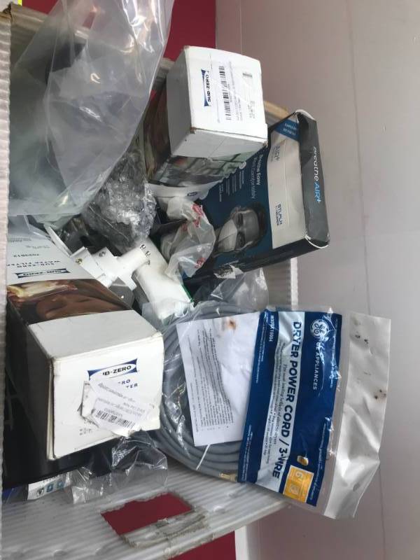 lot 3008 image: LOT OF MIX HARDWARE AND ELECTRONICS
