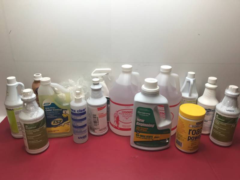 lot 3011 image: LOT OF MIX LIQUIDS