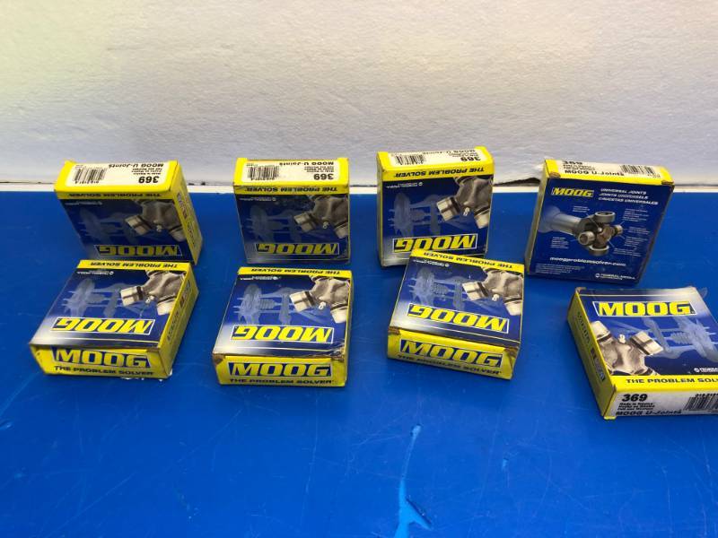 lot 3212 image: LOT OF 6 MOOG U JOINT