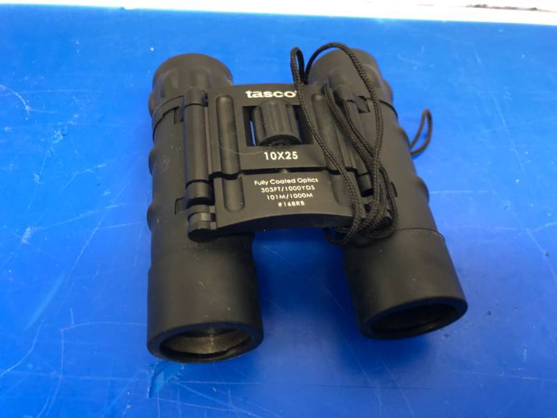 lot 3219 image: TASCO BINCULARS 10X25