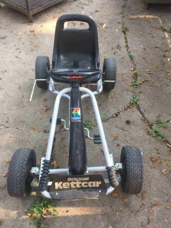 lot 1004 image: KETTCAR FOR KIDS