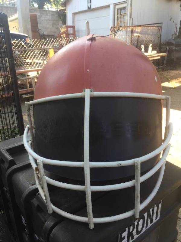 lot 1011 image: LARGE HELMET
