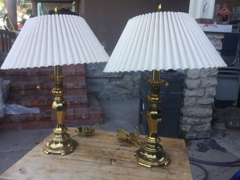lot 1053 image: LOT OF LAMPS