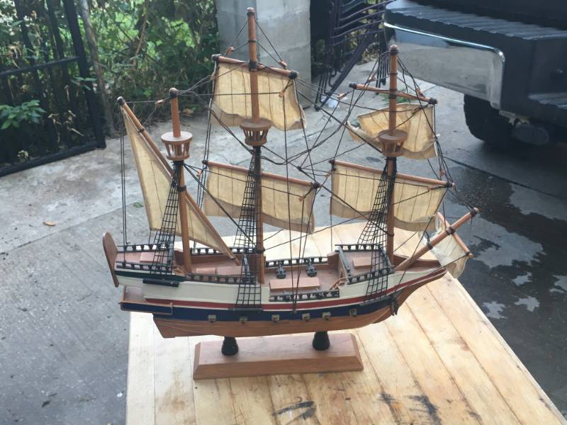 lot 1034 image: WOOD BOAT GOLDEN HIND