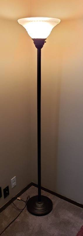 lot 1296 image: 3 way Metal Torch Floor Lamp