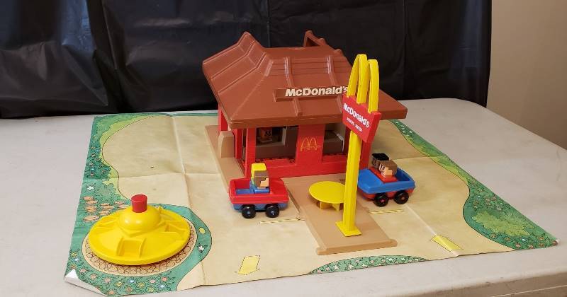 lot 1314 image: Vintage Playskool McDonalds Play Set with numerous People and other Accessories