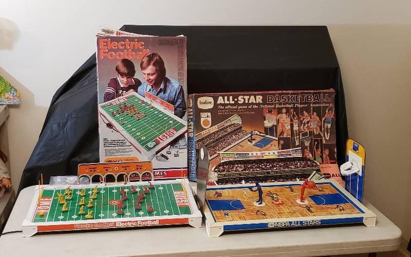 lot 1330 image: Vintage Lot of (2)Tutor Games - Electric Football and All-Star Basketball