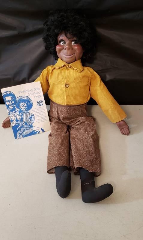 lot 1337 image: Vintage EG Lester Ventriloquist Doll - 24  tall