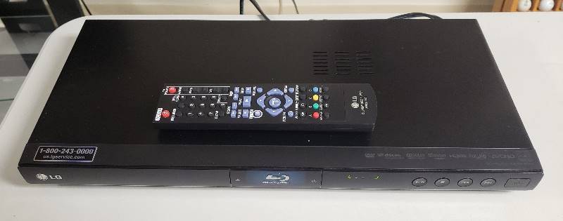 lot 1360 image: LG Blue-Ray Disc Player with Remote - Works