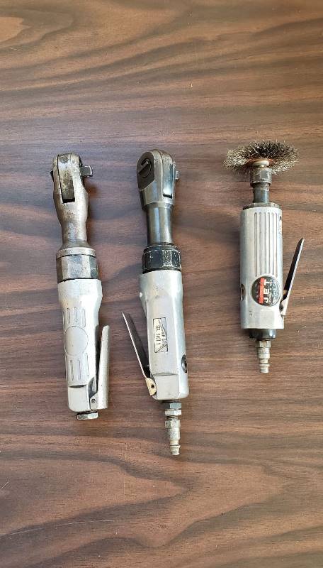 lot 1370 image: Lot of 3 Air Tools