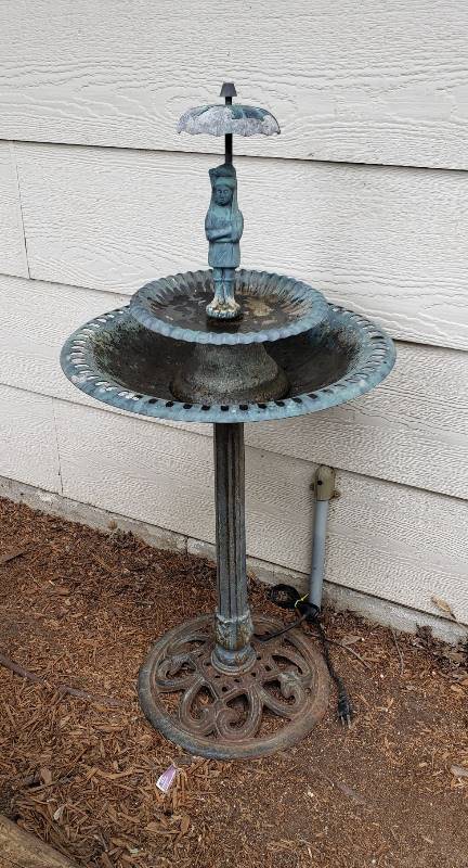 lot 1385 image: Cast Iron & Metal Fountain 42  Tall