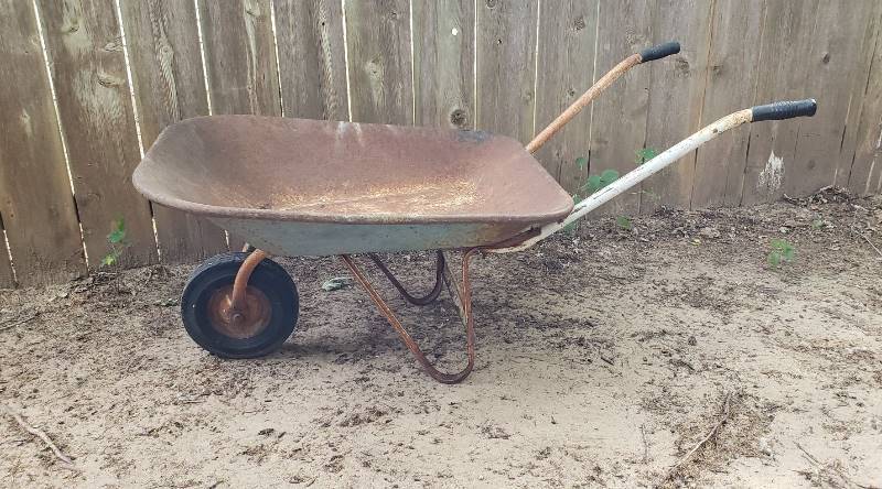 lot 1399 image: Vintage Wheelbarrow
