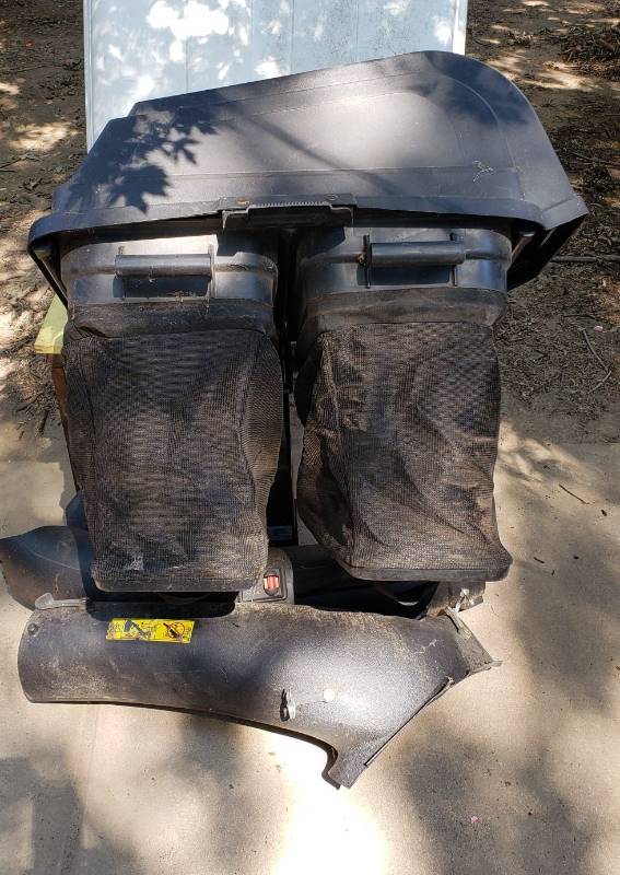 lot 1431 image: Universal Twin Bagger Assembly for Riding Mower