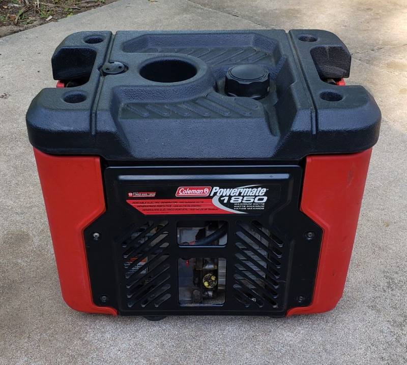 lot 1444 image: Coleman Powermate 1850 Portable Electric Generator 19  x 13  x 17  - Works
