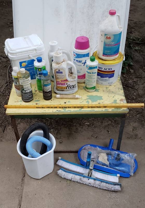 lot 1455 image: Lot of Pool Supplies and Chemicals