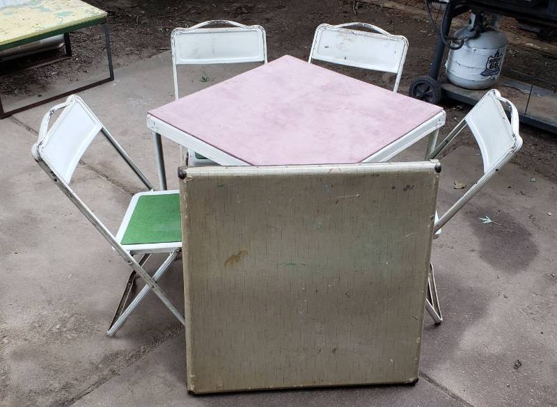 lot 1458 image: Lot of 2 Card Tables and 4 Fold-up Metal Chairs