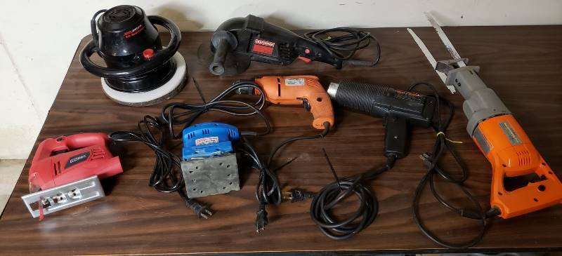 lot 1476 image: Lot of Corded Power Tools