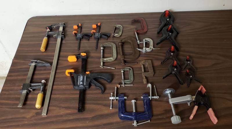 lot 1483 image: Lot of Clamps