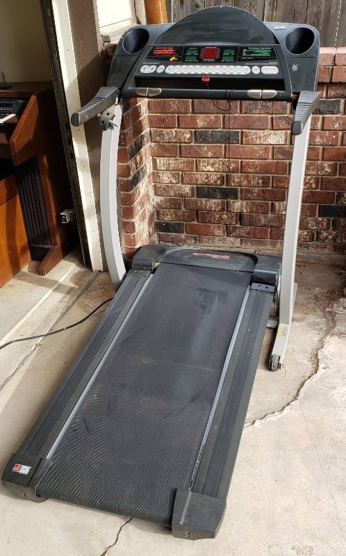 lot 1488 image: Pro-Form 760 EKG Treadmill - Powers on and Works - Has been stored in Garage for Easier Load Out