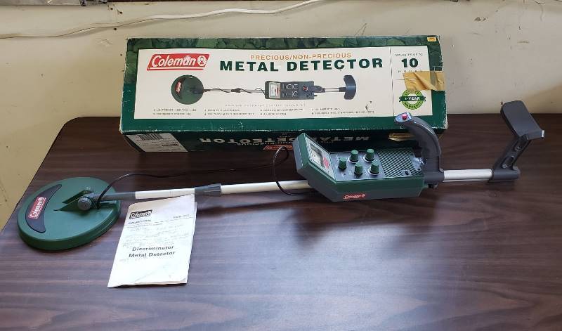 lot 1498 image: Coleman Metal Detector - Untested