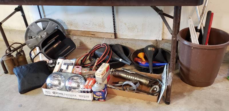 lot 1505 image: Lot of Automotive Supplies and Equipment