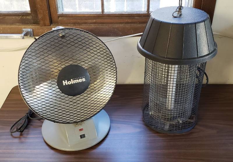 lot 1510 image: Holmes Electric Oscillating Heater & Large Bug Zapper (Screen Dented) - Both Work