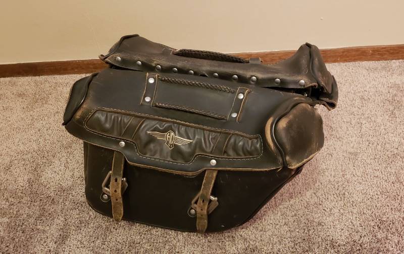 lot 1523 image: Harley-Davidson Used Saddle Bags with Hardware