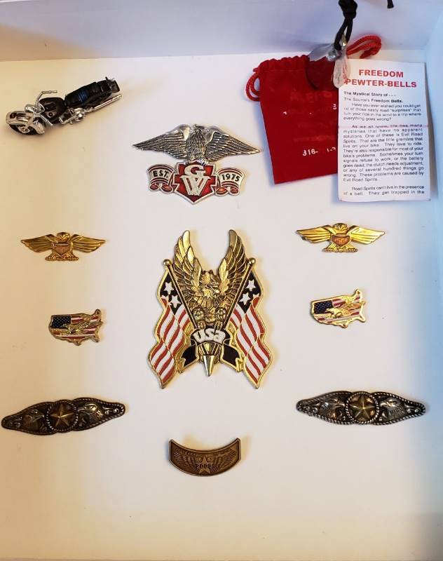 lot 1531 image: Harley-Davidson Emblems and Other Decor