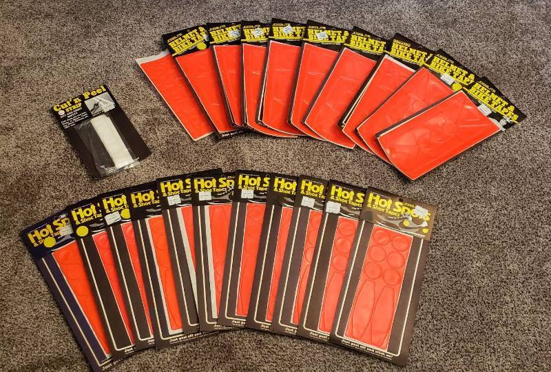 lot 1537 image: Lot of Reflective Stick-ons