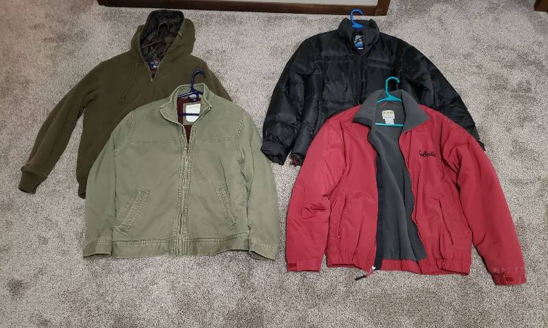 lot 1562 image: Lot of Mens Coats M and L