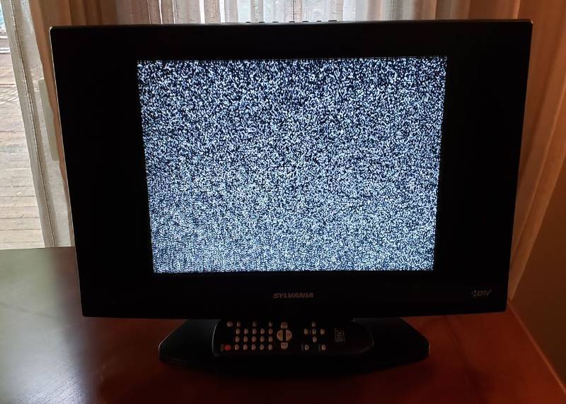 lot 1575 image: Sylvania HDTV 15  TV with Remote - power on