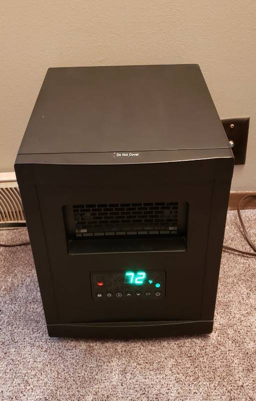lot 1577 image: Infrared Quartz Heater - Works - 11  x14  x 15