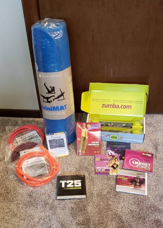 lot 1579 image: Lot of Fitness Items - Beachbody & Zumba